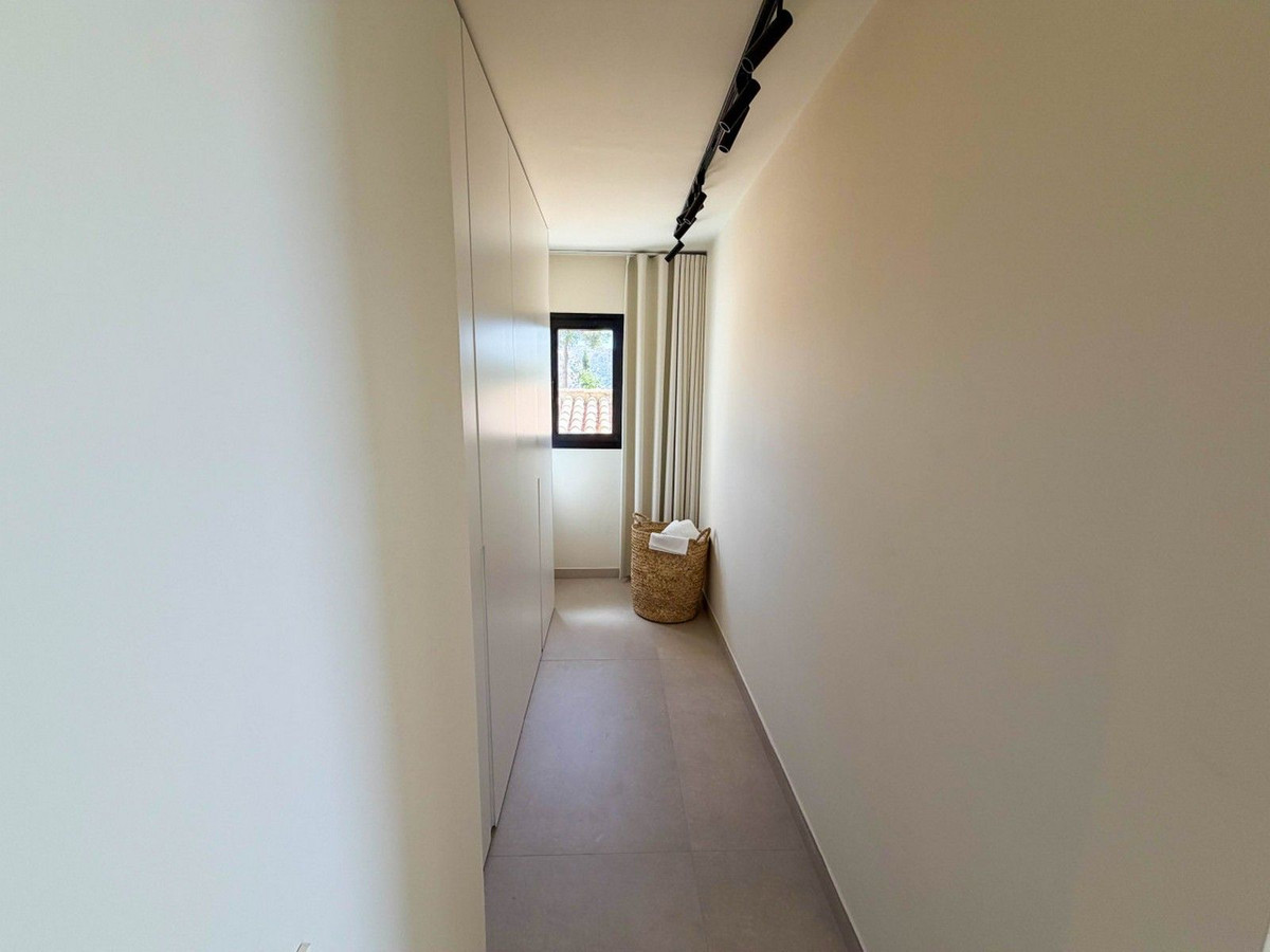 Huis te koop in Hacienda Las Chapas | 6 slaapkamers H5486548