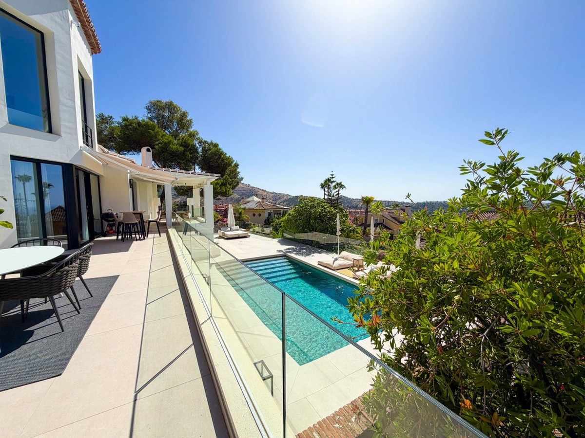 Huis te koop in Hacienda Las Chapas | 6 slaapkamers H5486548