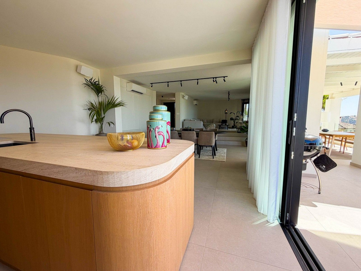 Huis te koop in Hacienda Las Chapas | 6 slaapkamers H5486548