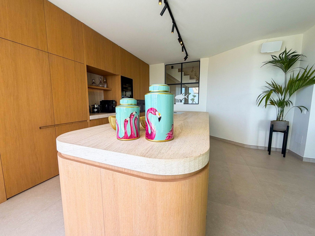 Huis te koop in Hacienda Las Chapas | 6 slaapkamers H5486548