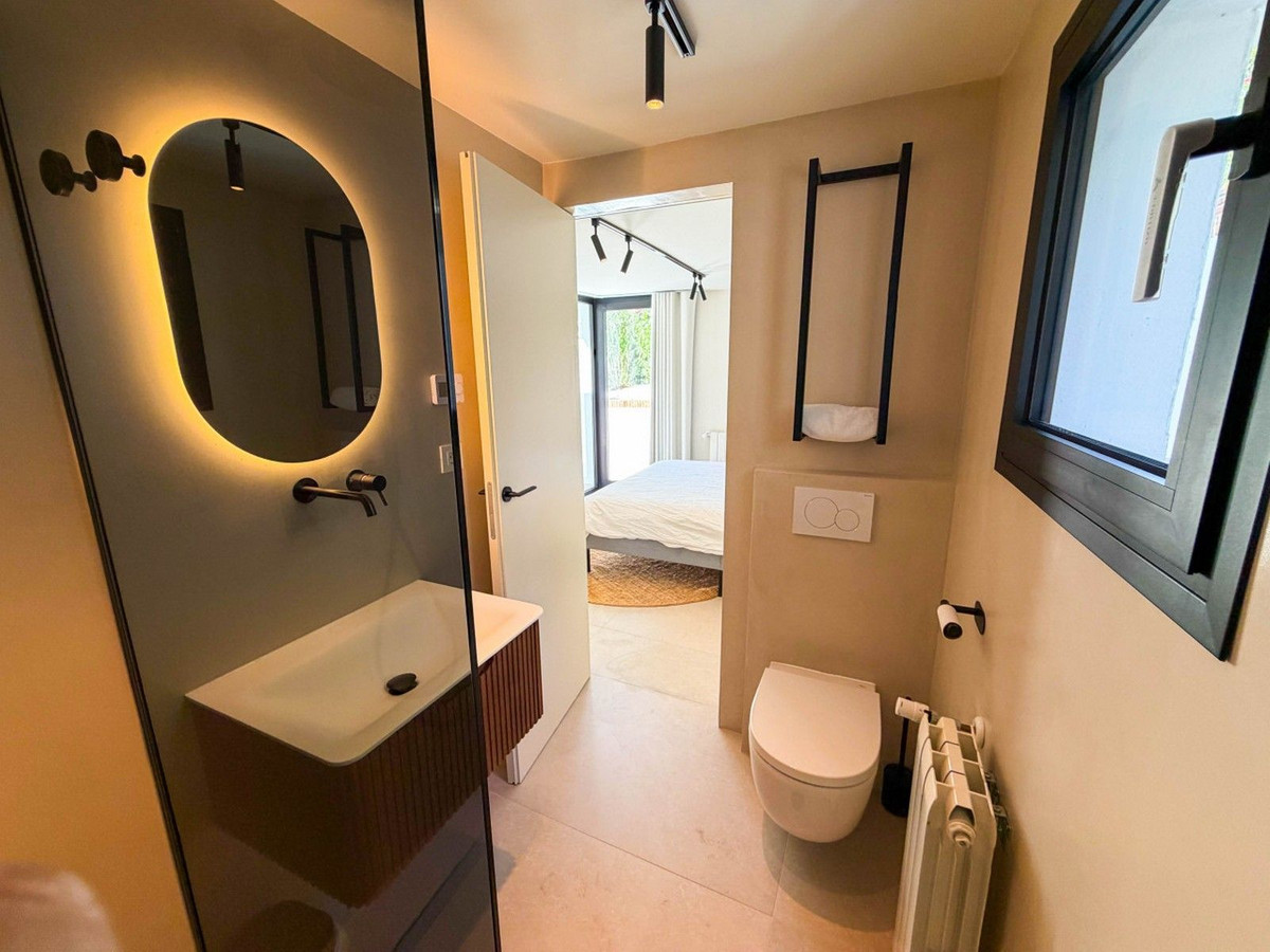 Huis te koop in Hacienda Las Chapas | 6 slaapkamers H5486548