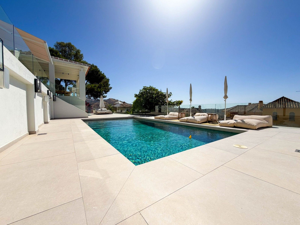 Huis te koop in Hacienda Las Chapas | 6 slaapkamers H5486548