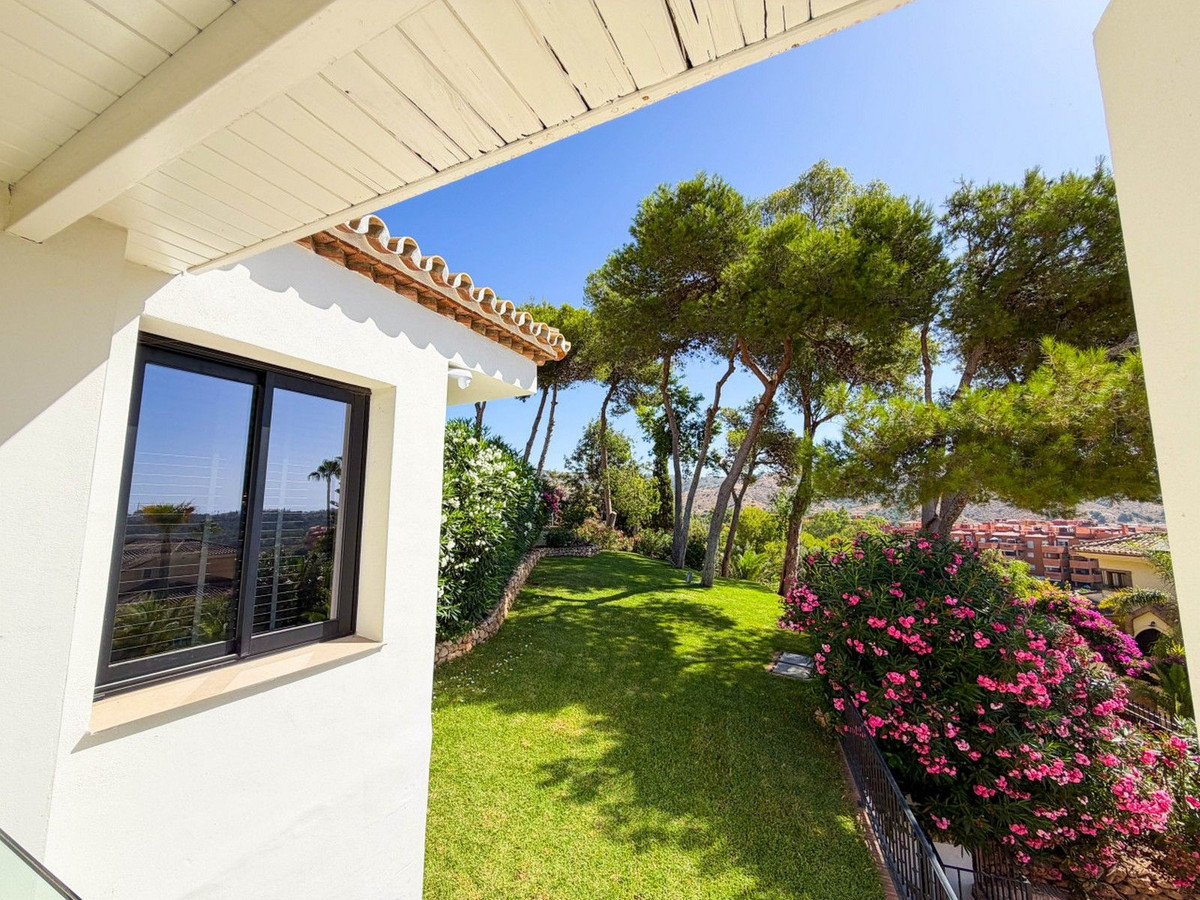 Huis te koop in Hacienda Las Chapas | 6 slaapkamers H5486548