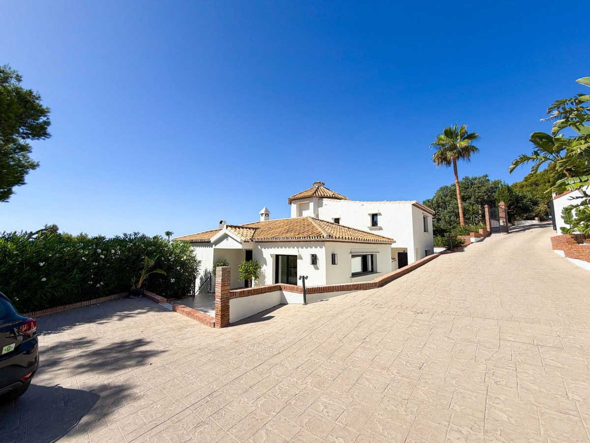 Huis te koop in Hacienda Las Chapas | 6 slaapkamers H5486548