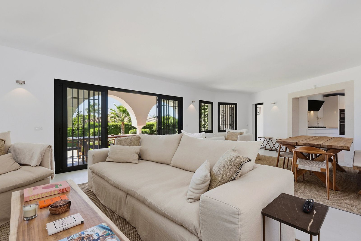Huis te koop in Hacienda Las Chapas | 5 slaapkamers H5486962