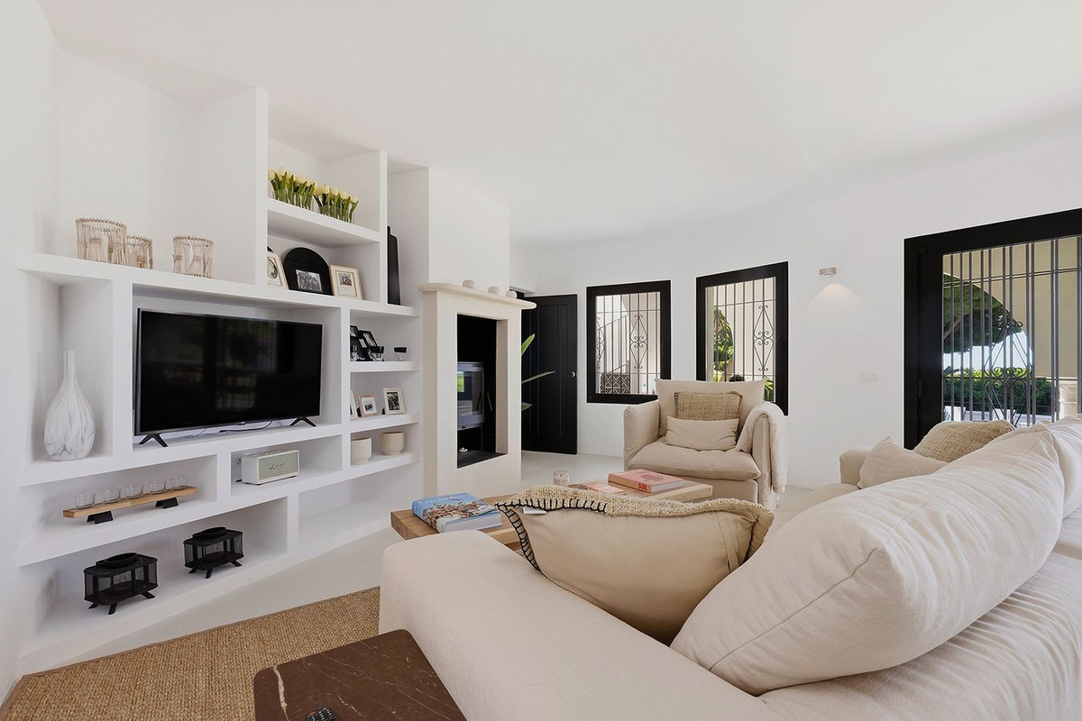 Huis te koop in Hacienda Las Chapas | 5 slaapkamers H5486962