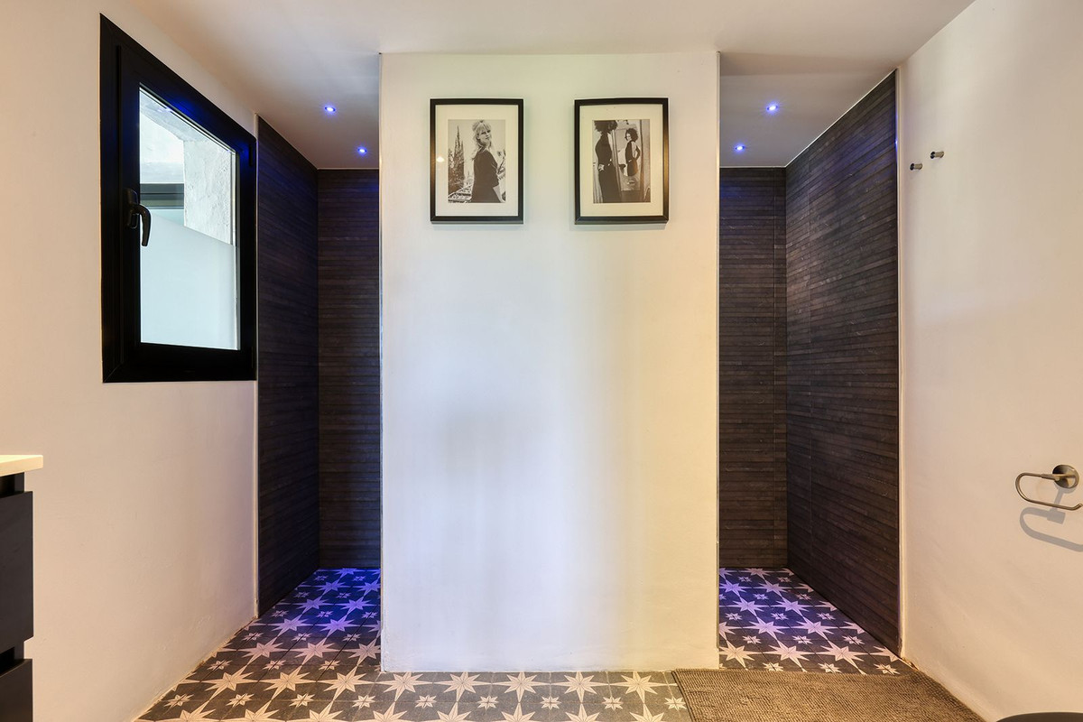 Huis te koop in Hacienda Las Chapas | 5 slaapkamers H5486962