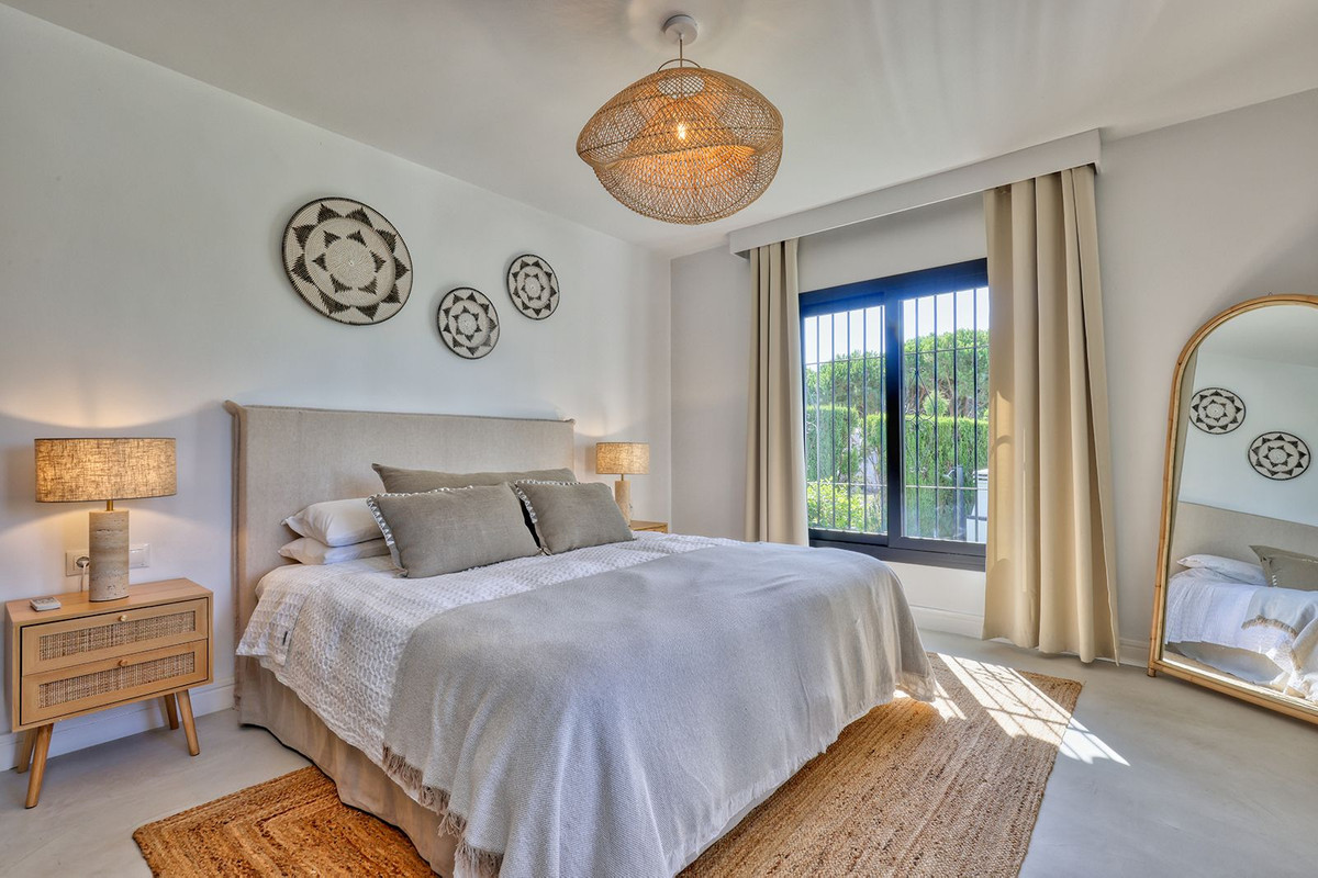 Huis te koop in Hacienda Las Chapas | 5 slaapkamers H5486962