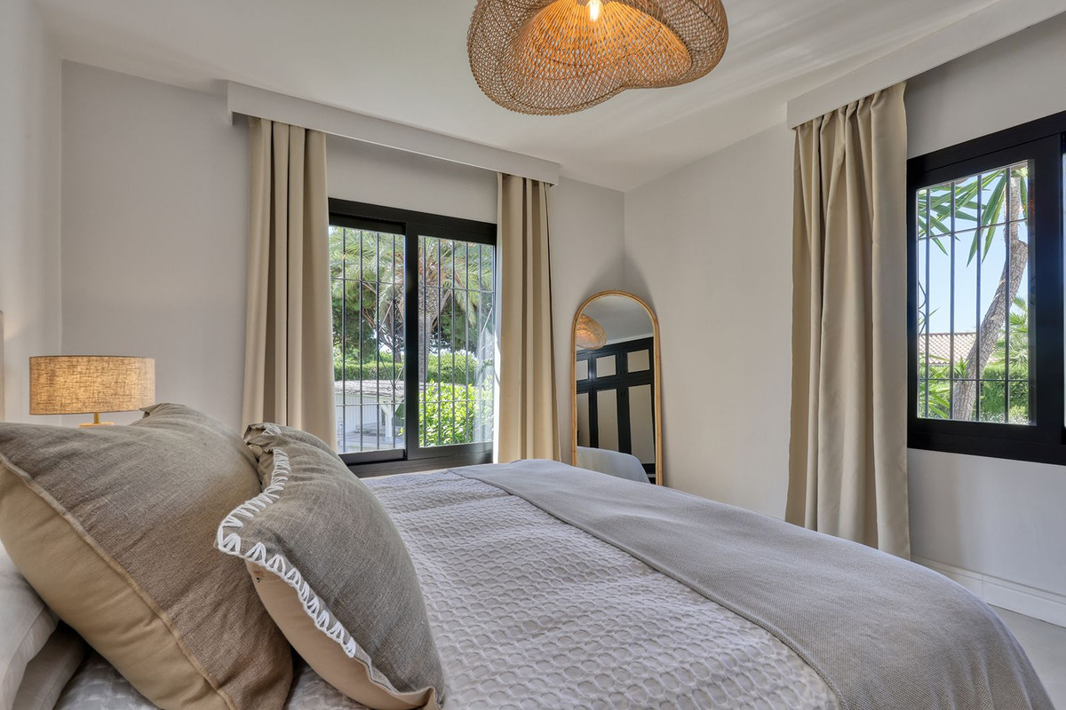 Huis te koop in Hacienda Las Chapas | 5 slaapkamers H5486962