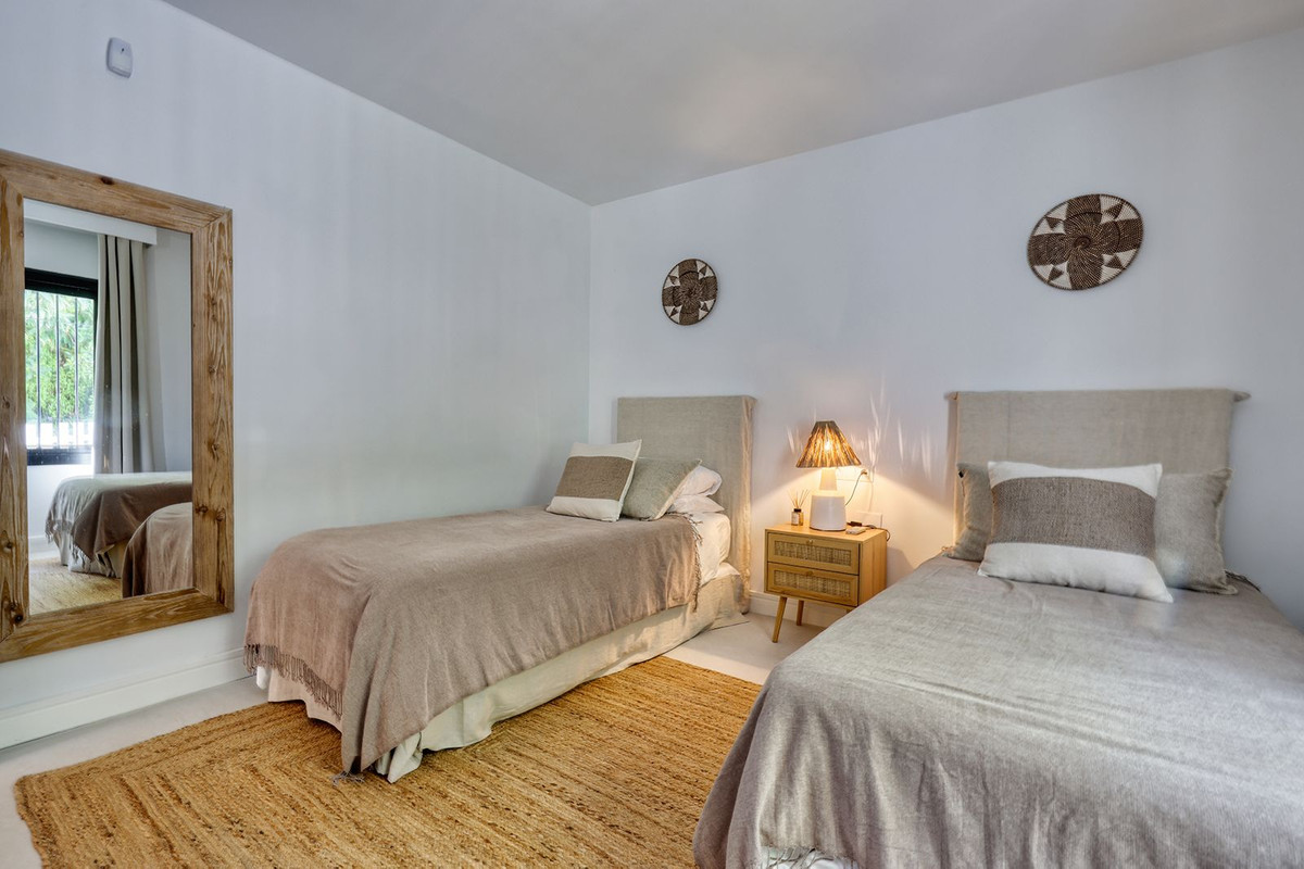 Huis te koop in Hacienda Las Chapas | 5 slaapkamers H5486962