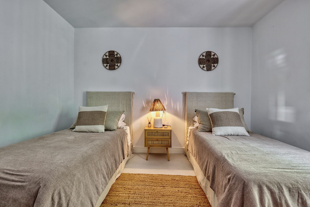 Huis te koop in Hacienda Las Chapas | 5 slaapkamers H5486962