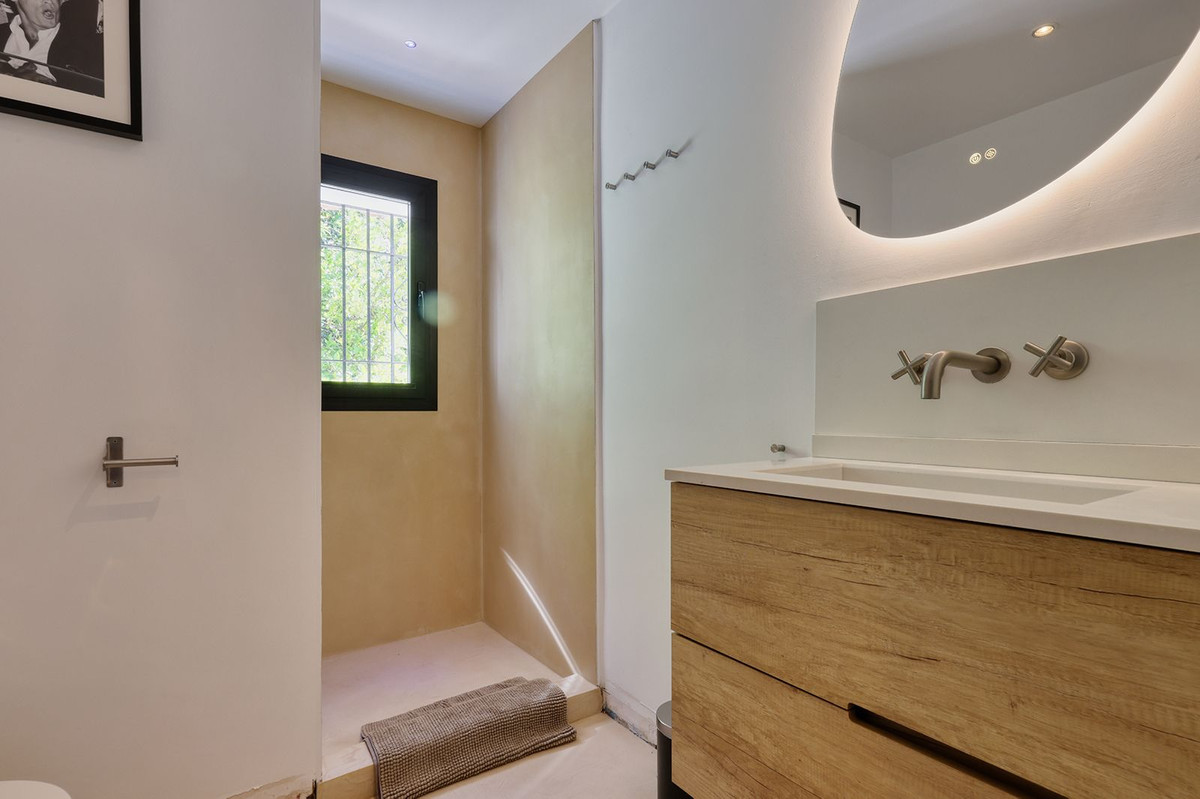 Huis te koop in Hacienda Las Chapas | 5 slaapkamers H5486962
