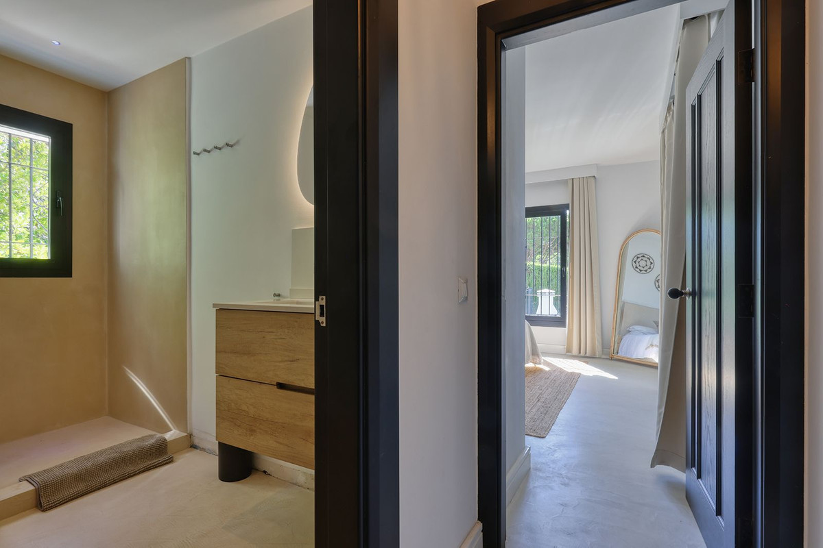 Huis te koop in Hacienda Las Chapas | 5 slaapkamers H5486962