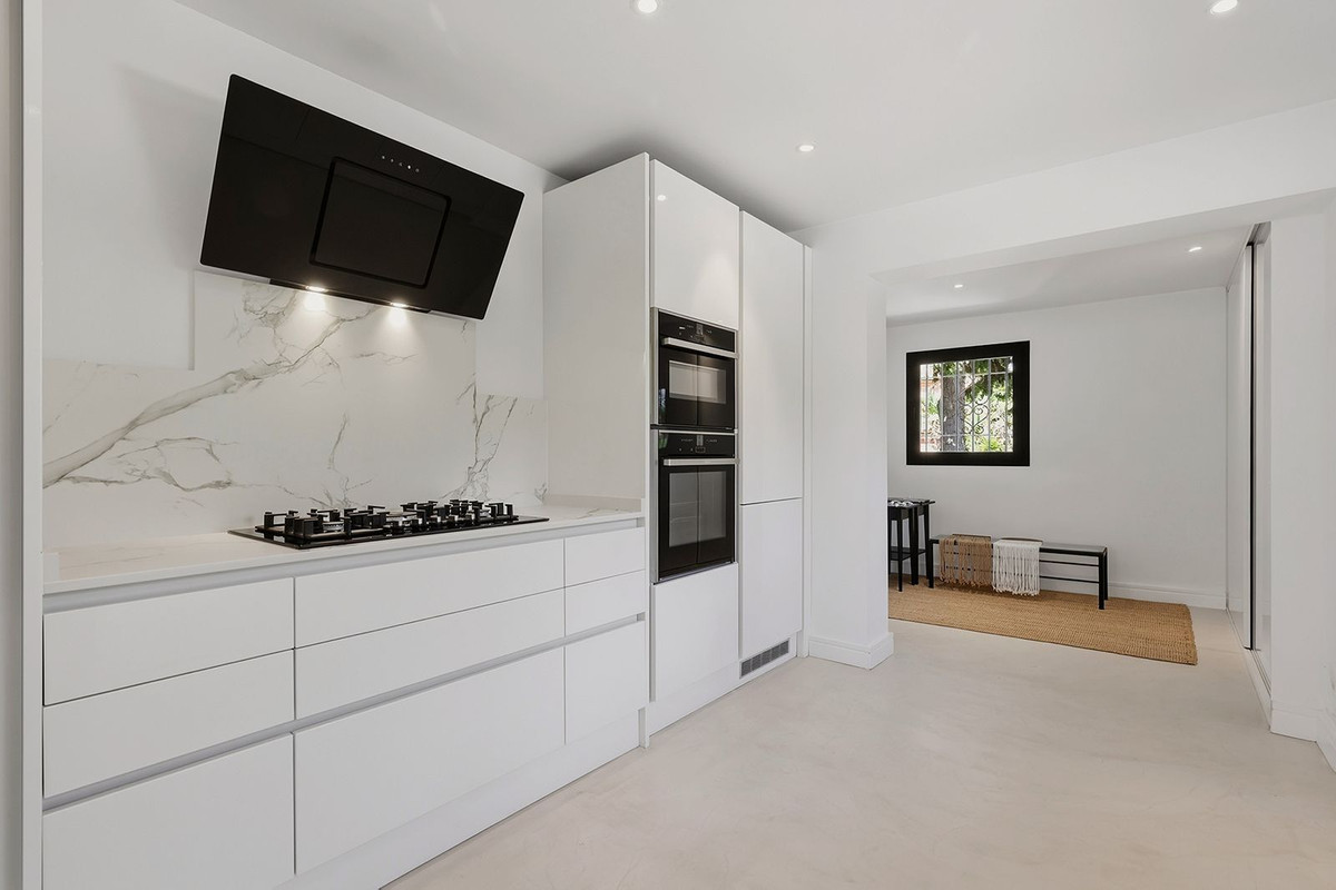 Huis te koop in Hacienda Las Chapas | 5 slaapkamers H5486962