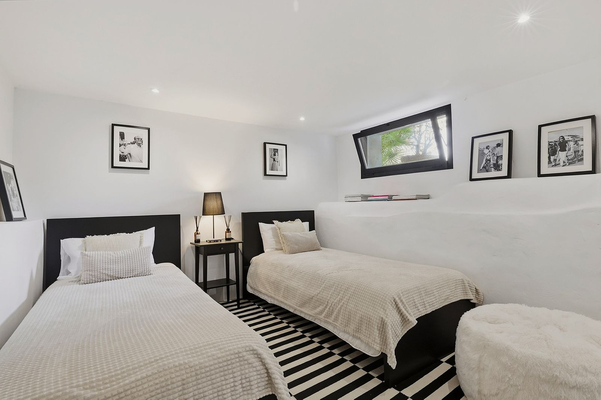 Huis te koop in Hacienda Las Chapas | 5 slaapkamers H5486962