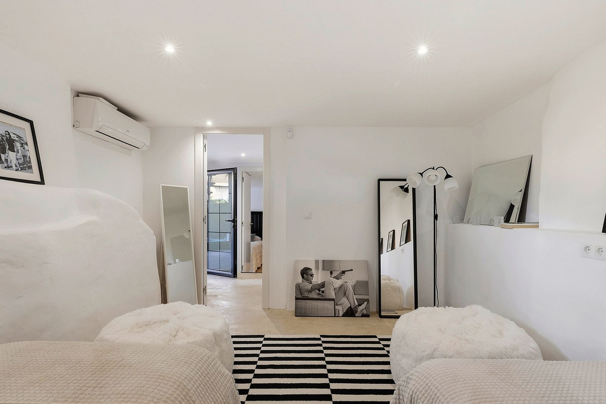 Huis te koop in Hacienda Las Chapas | 5 slaapkamers H5486962