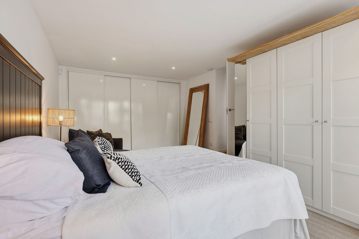 Huis te koop in Hacienda Las Chapas | 5 slaapkamers H5486962