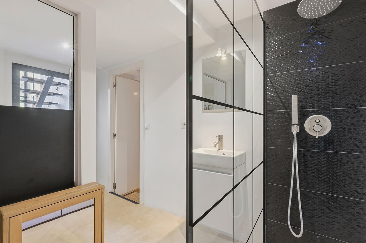 Huis te koop in Hacienda Las Chapas | 5 slaapkamers H5486962