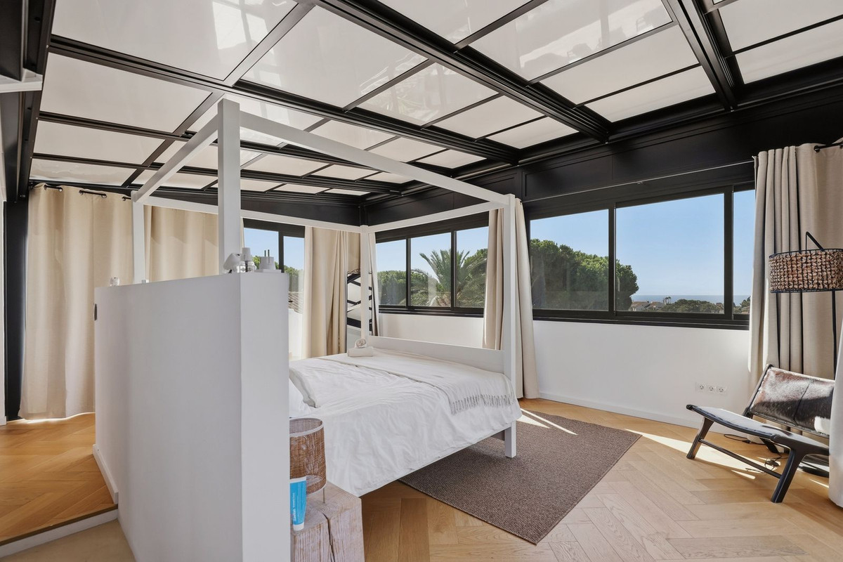 Huis te koop in Hacienda Las Chapas | 5 slaapkamers H5486962