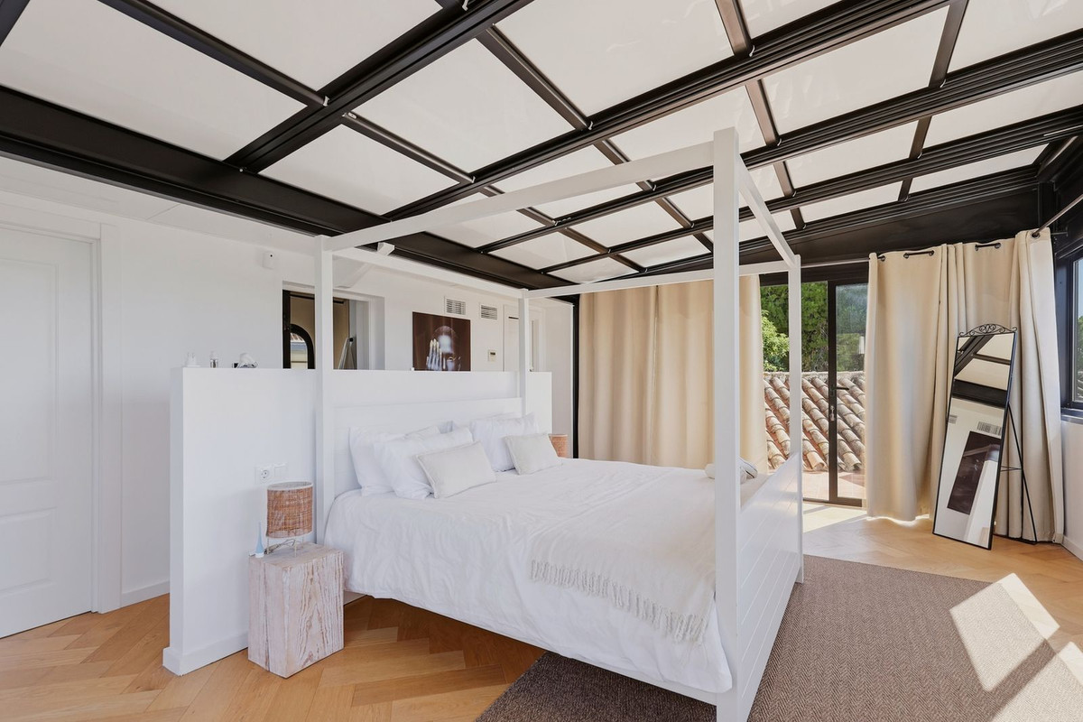 Huis te koop in Hacienda Las Chapas | 5 slaapkamers H5486962