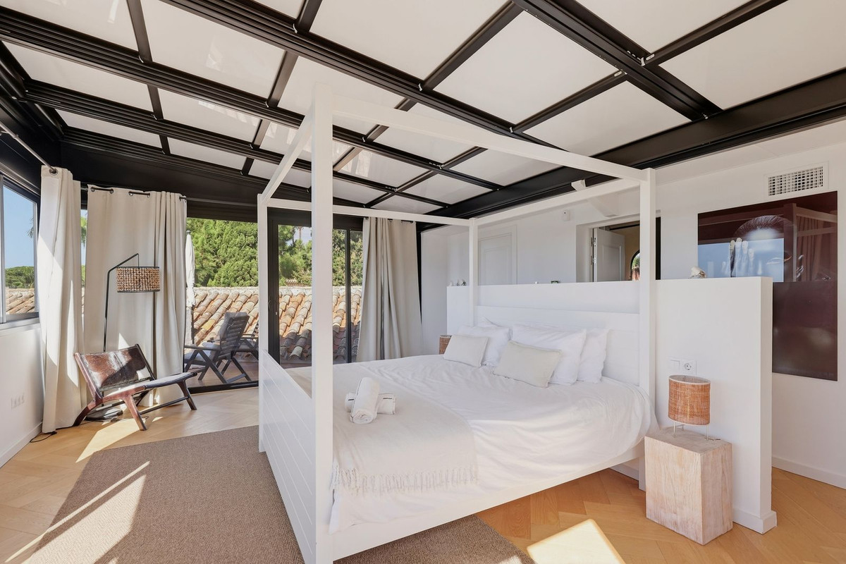 Huis te koop in Hacienda Las Chapas | 5 slaapkamers H5486962