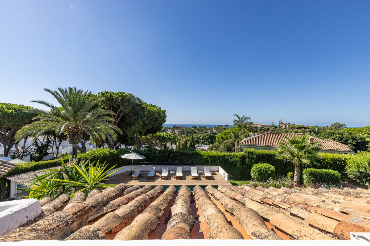 Huis te koop in Hacienda Las Chapas | 5 slaapkamers H5486962