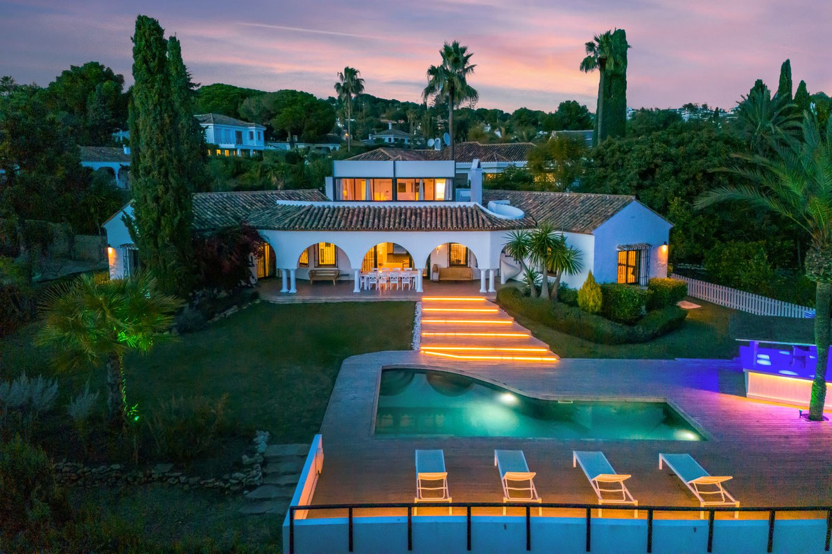 Huis te koop in Hacienda Las Chapas | 5 slaapkamers H5486962