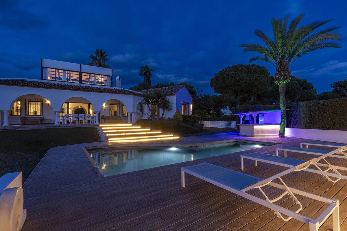 Huis te koop in Hacienda Las Chapas | 5 slaapkamers H5486962
