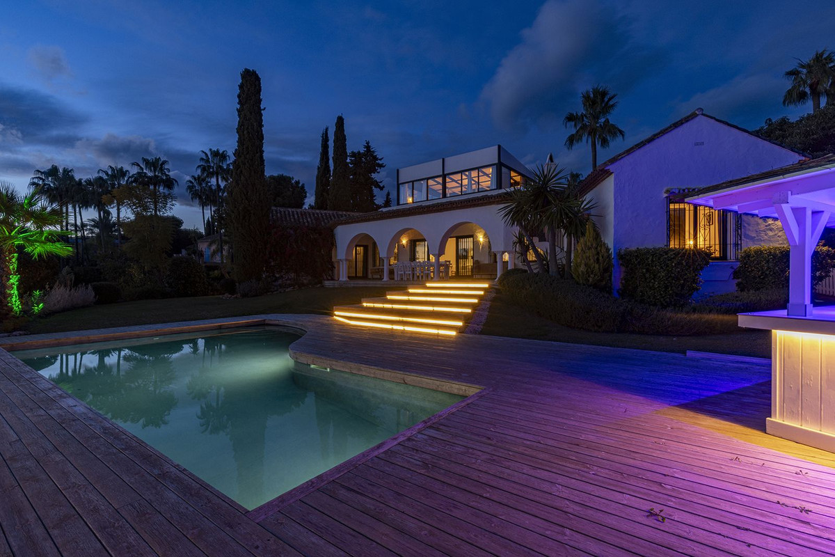 Huis te koop in Hacienda Las Chapas | 5 slaapkamers H5486962