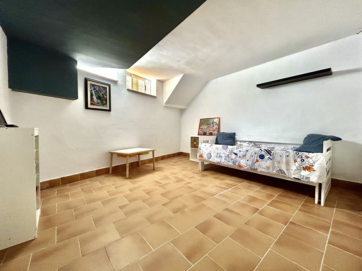 Property main view 32