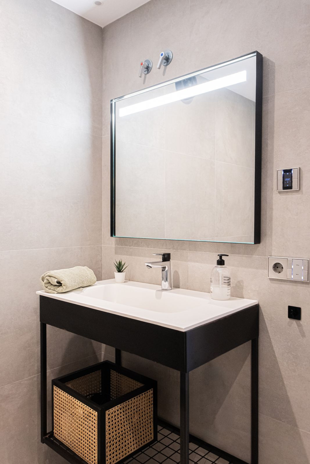 Property main view 33