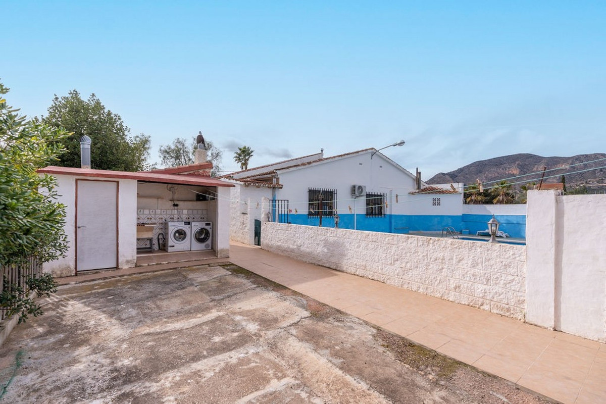 Huis te koop in Hondón de las Nieves | 3 slaapkamers H5305402