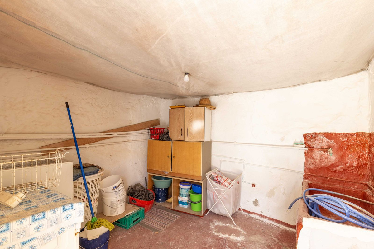 Huis te koop in Humilladero | 5 slaapkamers H5147128