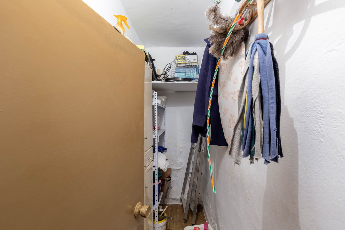 Huis te koop in Humilladero | 5 slaapkamers H5147128