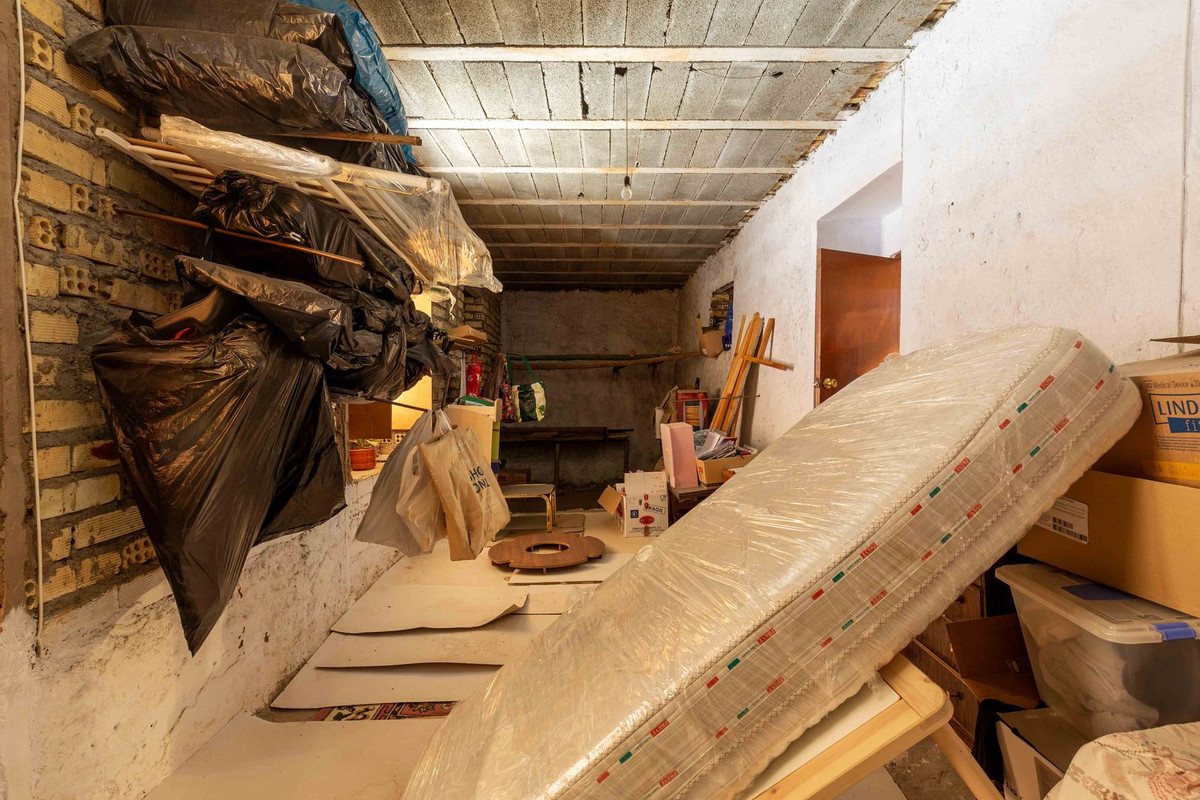 Huis te koop in Humilladero | 5 slaapkamers H5147128