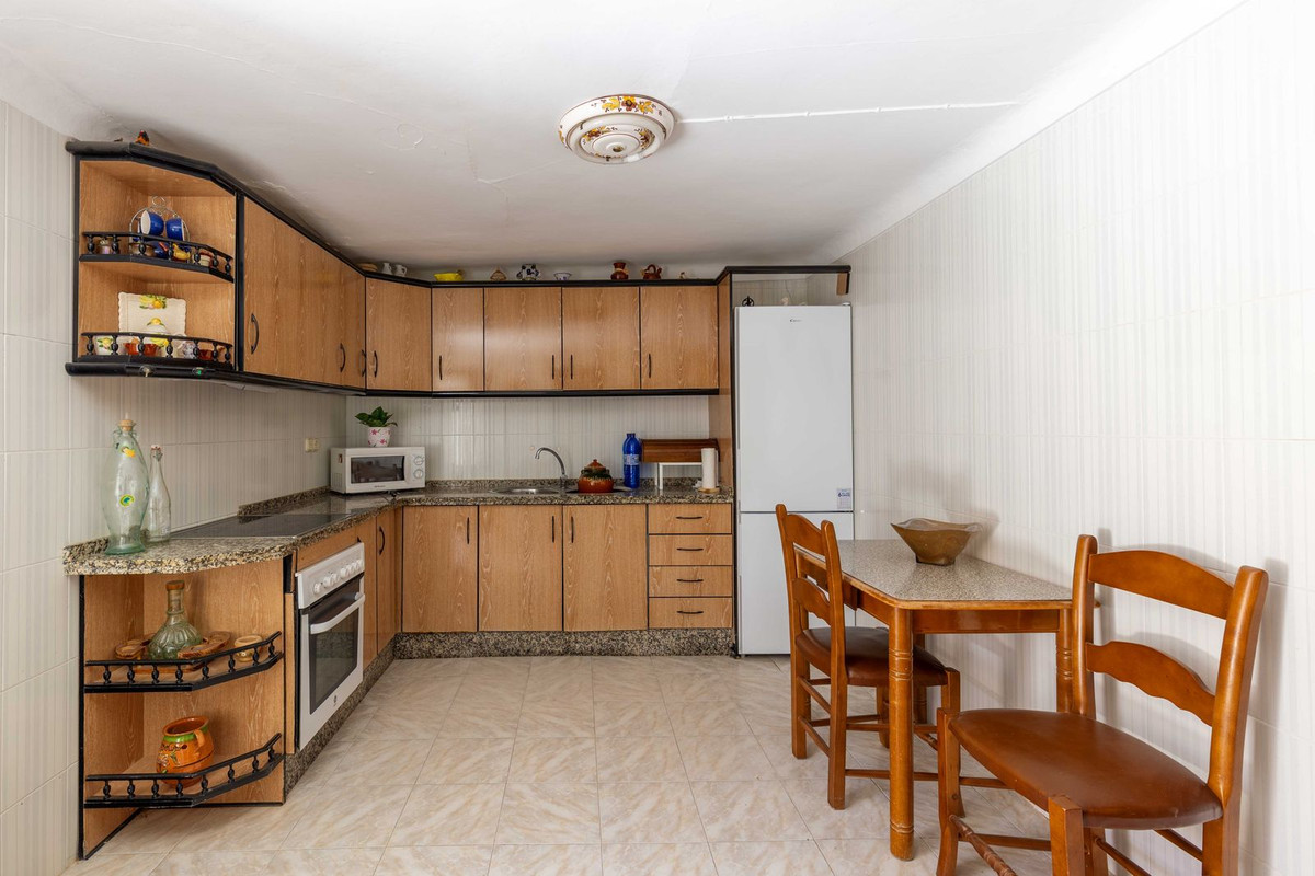 Huis te koop in Humilladero | 5 slaapkamers H5147128