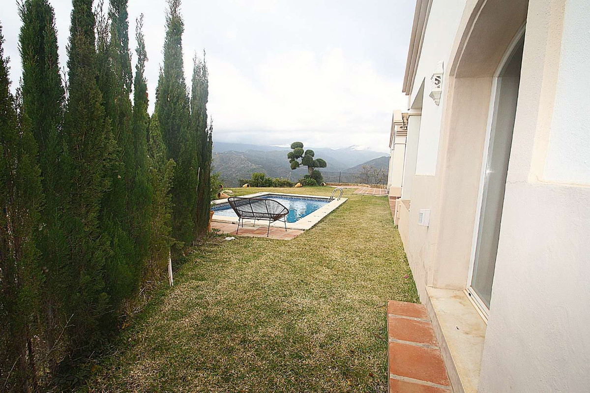 Vrijstaande Villa in Istán-10
