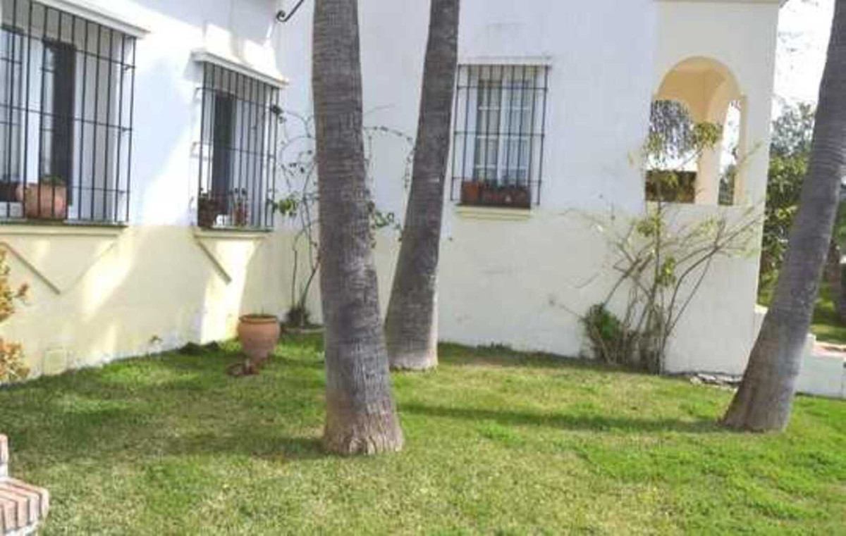 Geschakelde Woning in Istán-9