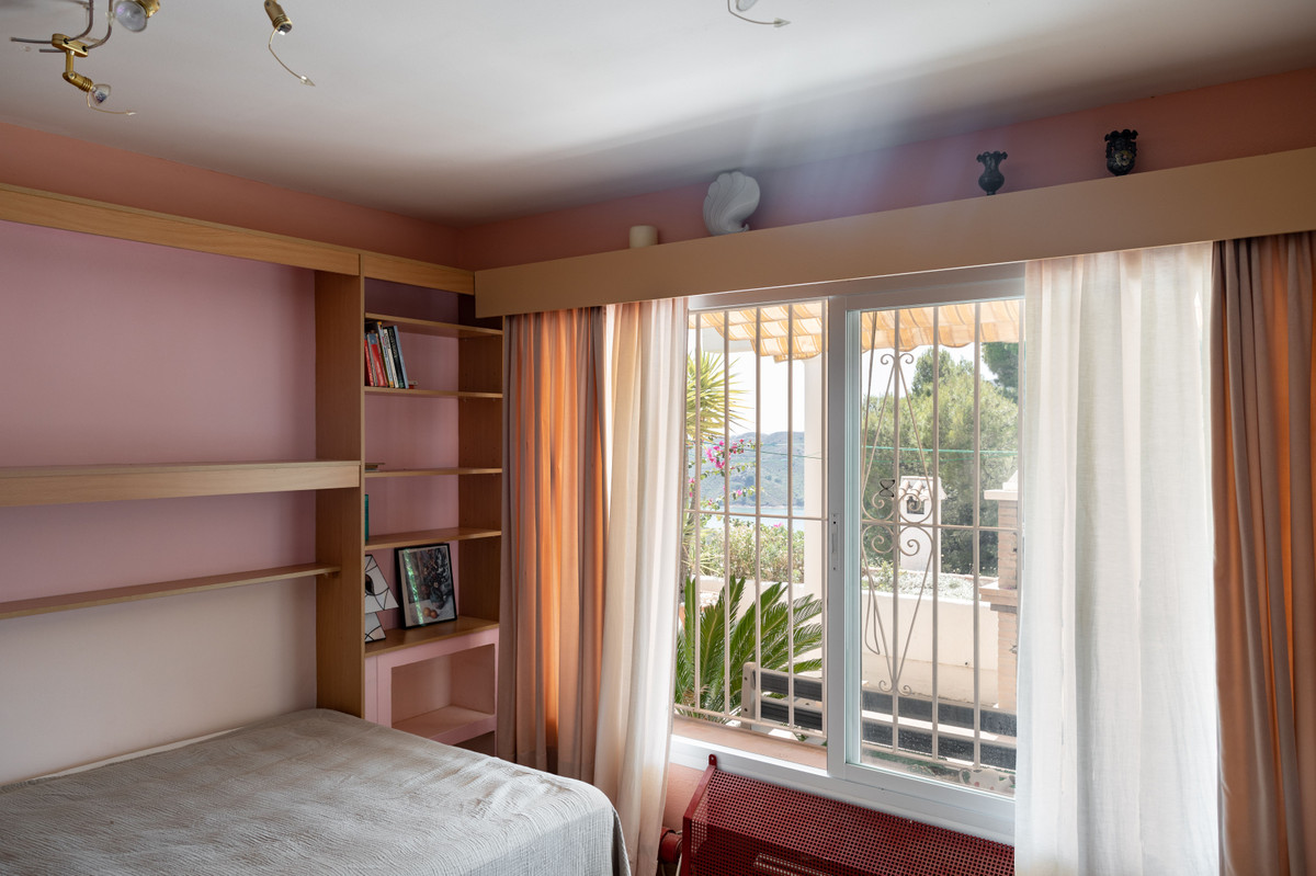 Geschakelde Woning te koop in Istán | 2 slaapkamers H5043157