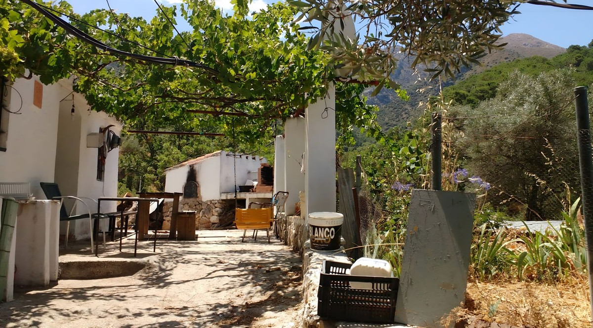 Finca - Cortijo te koop in Istán | 3 slaapkamers H5048515