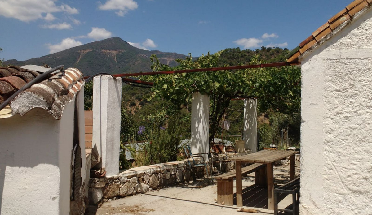Finca - Cortijo te koop in Istán | 3 slaapkamers H5048515