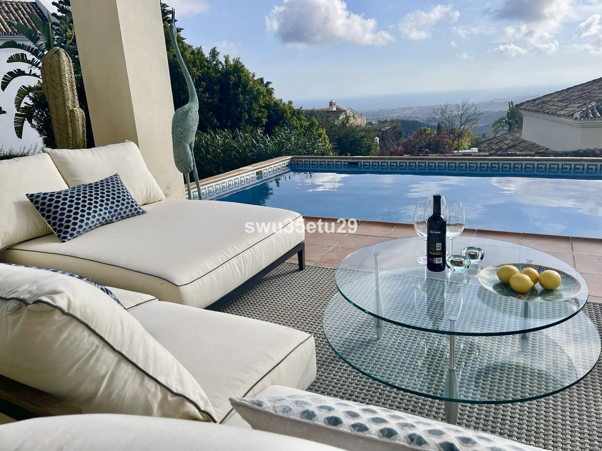 Vrijstaande Villa te koop in Istán | 3 slaapkamers H5048674