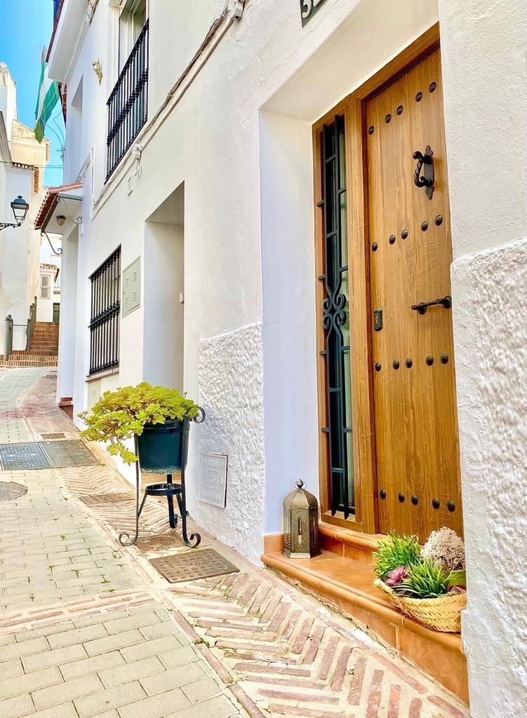 Geschakelde Woning te koop in Istán | 4 slaapkamers H5070118