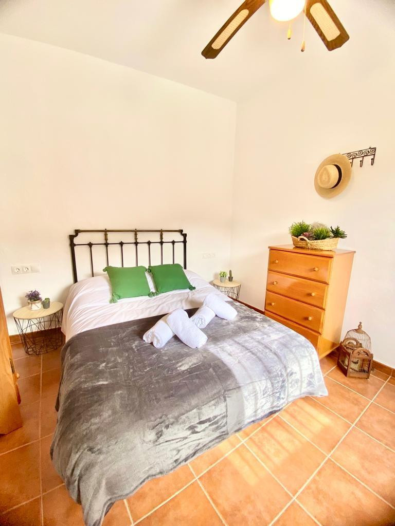 Geschakelde Woning te koop in Istán | 4 slaapkamers H5070118