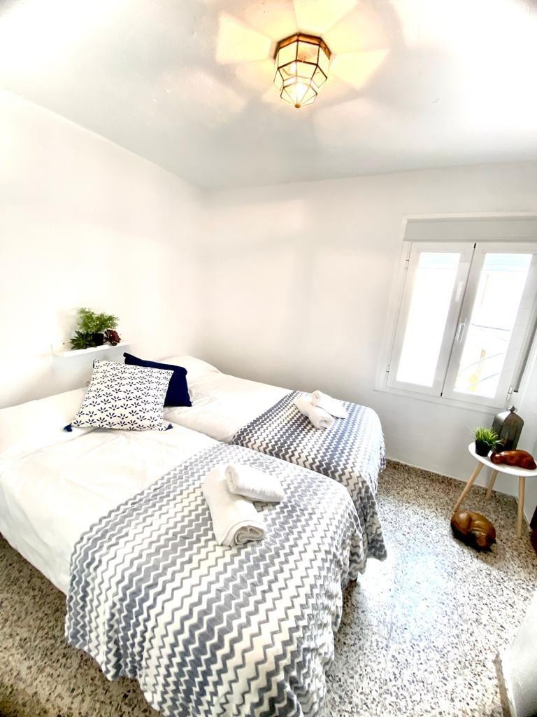 Geschakelde Woning te koop in Istán | 4 slaapkamers H5070118