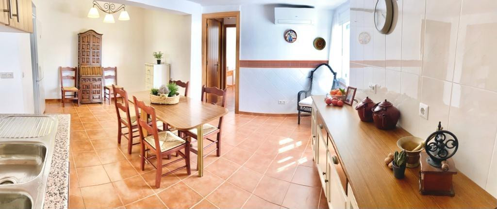 Geschakelde Woning te koop in Istán | 4 slaapkamers H5070118