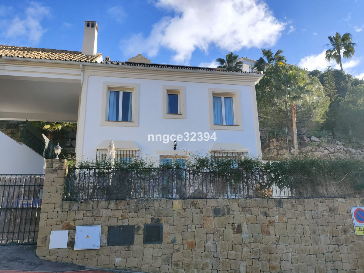 Vrijstaande Villa te koop in Istán | 3 slaapkamers H5106952