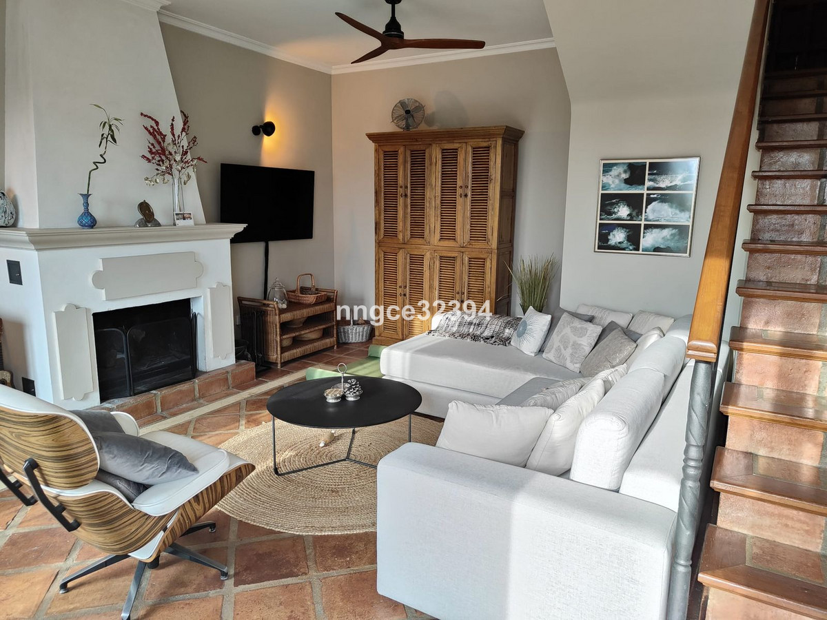 Vrijstaande Villa te koop in Istán | 3 slaapkamers H5106952