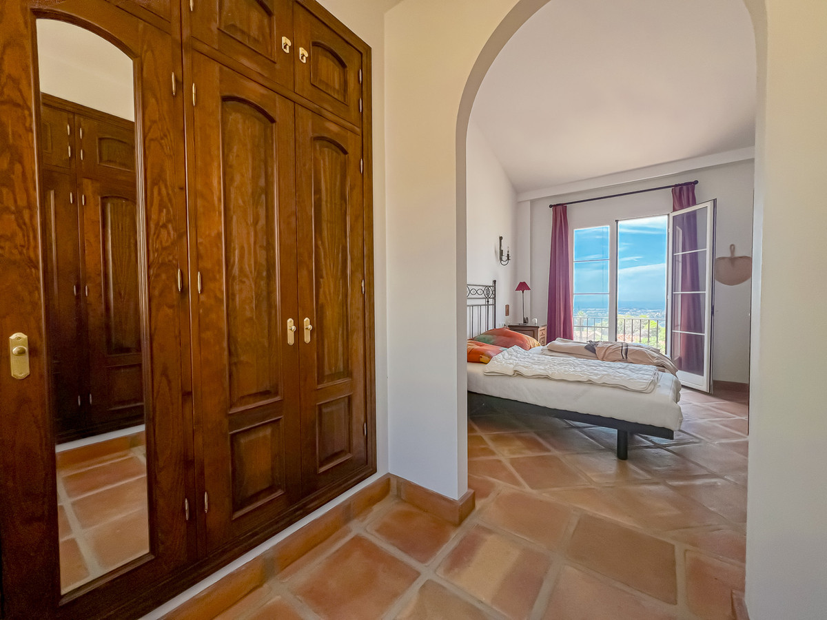 Vrijstaande Villa te koop in Istán | 2 slaapkamers H5113822