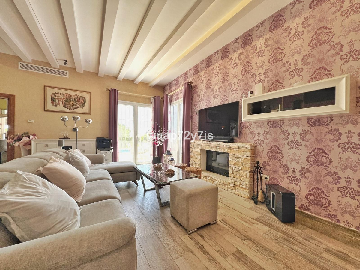 Vrijstaande Villa te koop in Istán | 4 slaapkamers H5121994